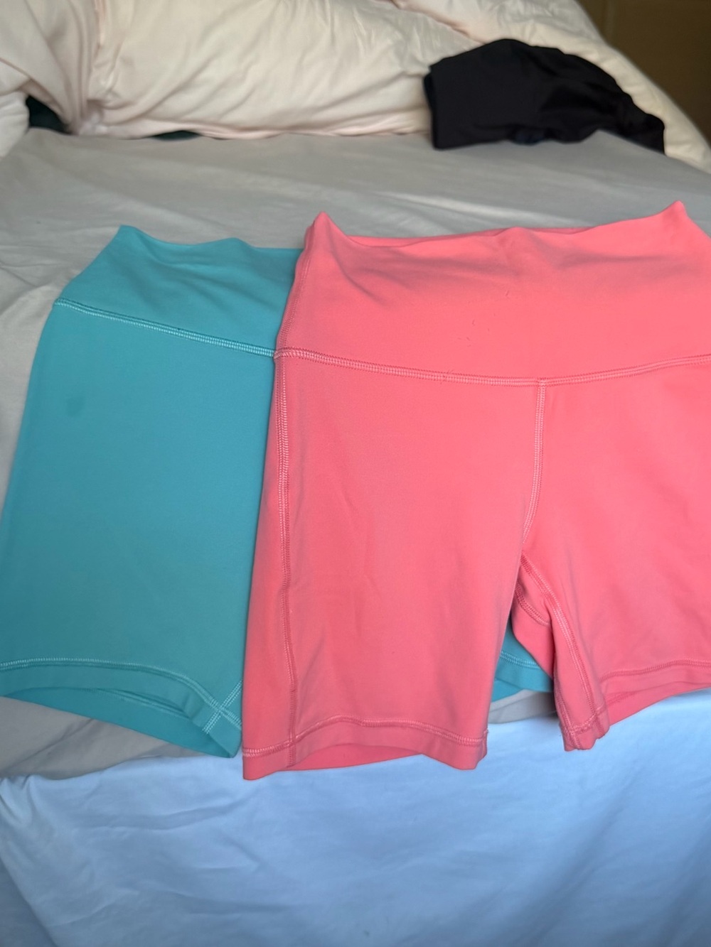 lululemon athletica Women’s Bike Shorts — Coral Pink & Aqua